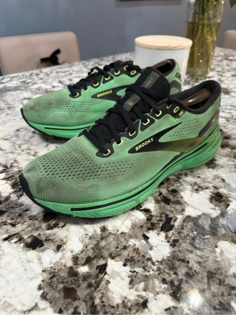 Brooks Ghost 15 Running Shoes men’s size 11